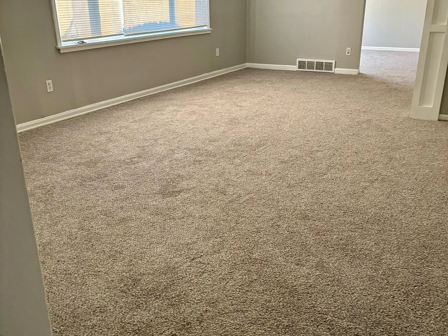 3 bed, 1.5 bath, 1275 sqft, $1,950 — Photo 3
