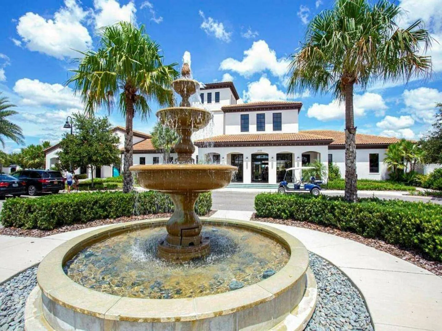 Qin 8 Bedroom Pool Home in Resort Community — Photo 1