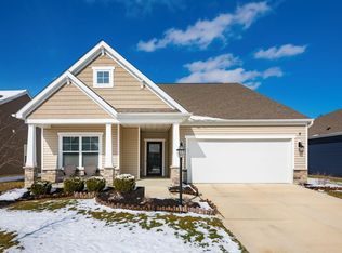 521 Curry Dr, Pataskala, OH 43062