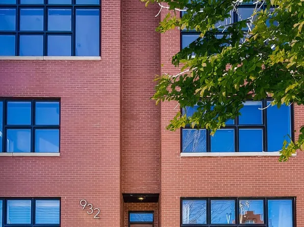 932 N Racine Ave Unit 2N, Chicago, IL 60642