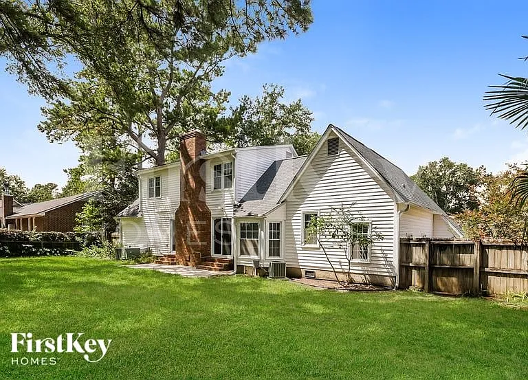 2332 Vanderbilt Dr — Photo 15