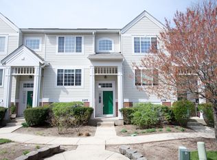 3377 Ravinia Cir, Aurora, IL 60504
