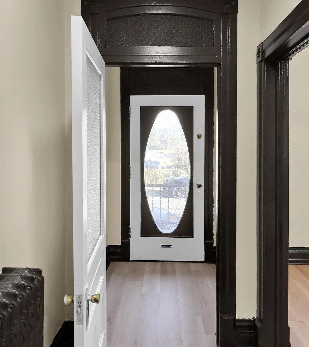 3 bed, 2.0 bath, 1540 sqft, $2,200 — Photo 3