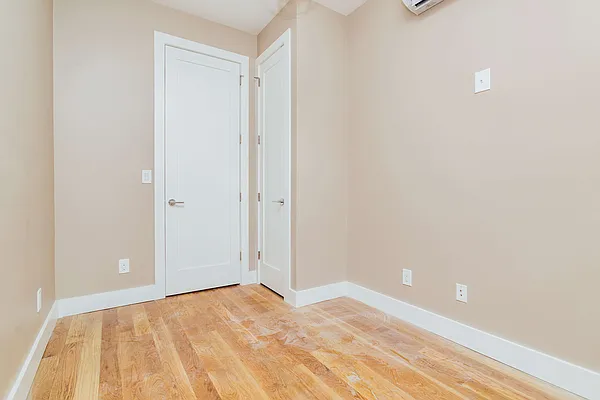 Rented by Nooklyn NYC LLC | media 35