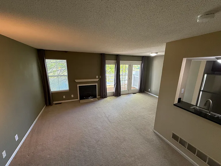 243 Fieldcrest St — Photo 9