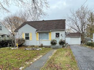 66 Ashwood Dr, Rochester, NY 14609