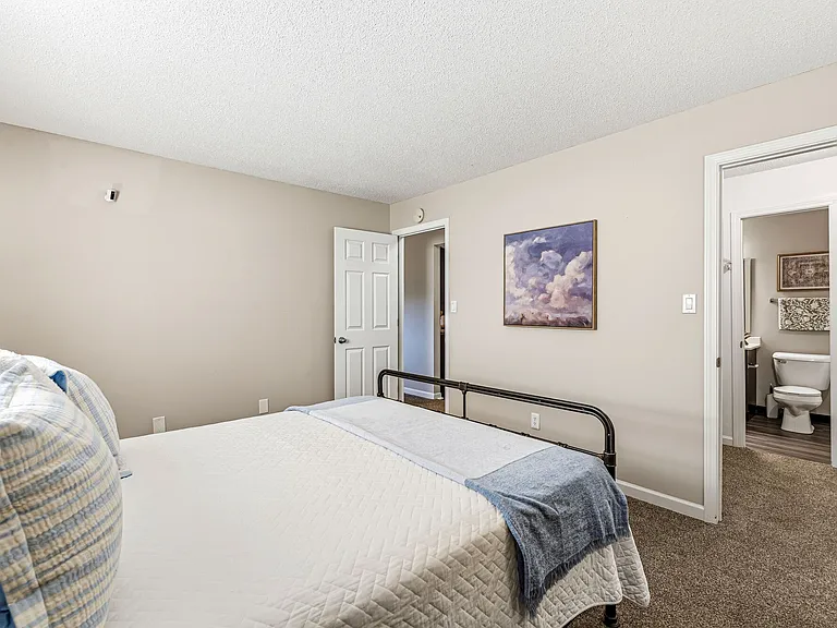 10 West Apartments — Photo 23