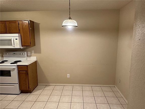 4th image of 184 S Killdeer Dr #186