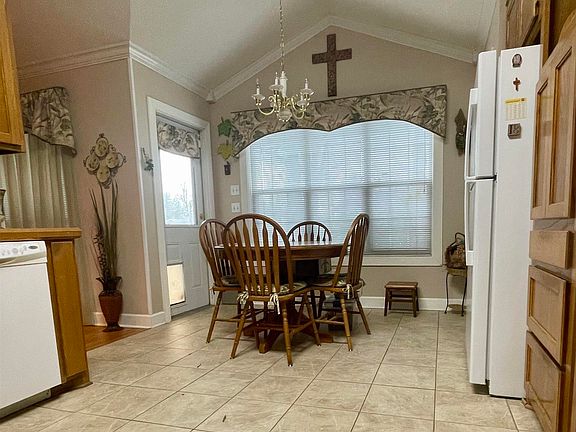 5th image of 109 Tuscany Cir