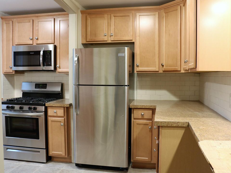 1st image of 1150 Kenmore Ave APT 1