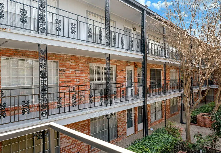 8401 N New Braunfels Ave #1-240 — Photo 4