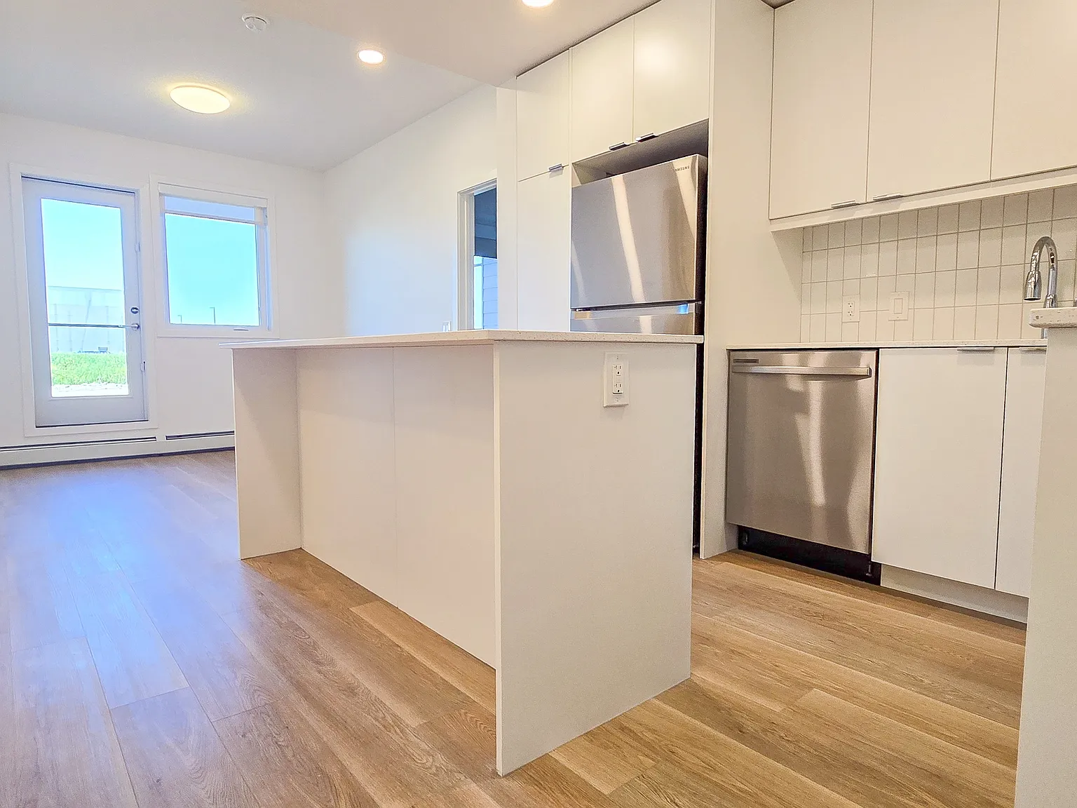 8500 19 Avenue SE (East Hills Crossing) - Unit 2105, Calgary - Unit 2105 — Photo 2