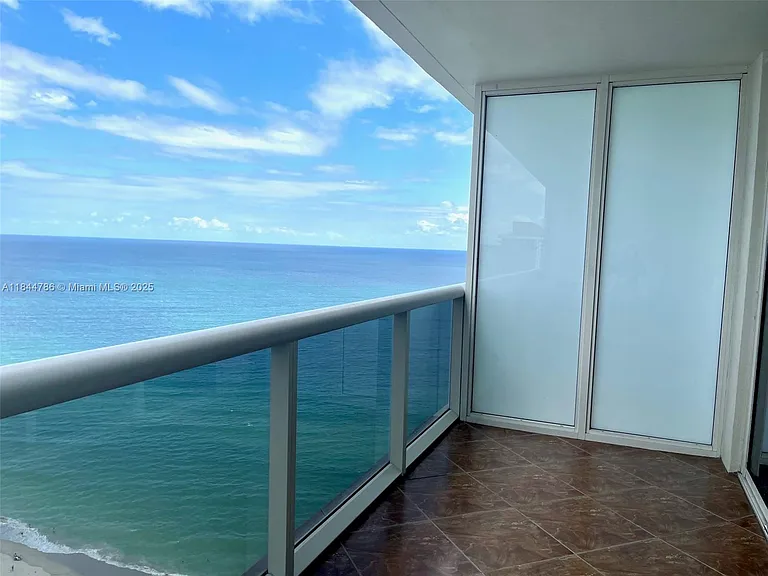 1830 S Ocean Dr #3009 — Photo 2