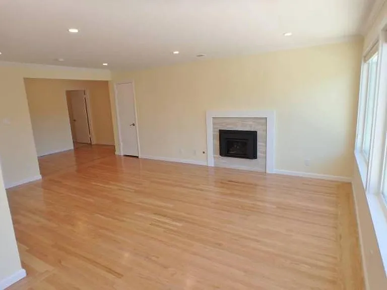 159 Carlotta Cir — Photo 4
