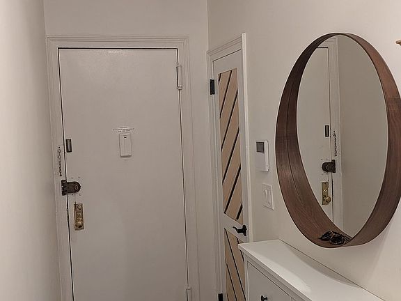5th image of 3081 54th St APT 2H