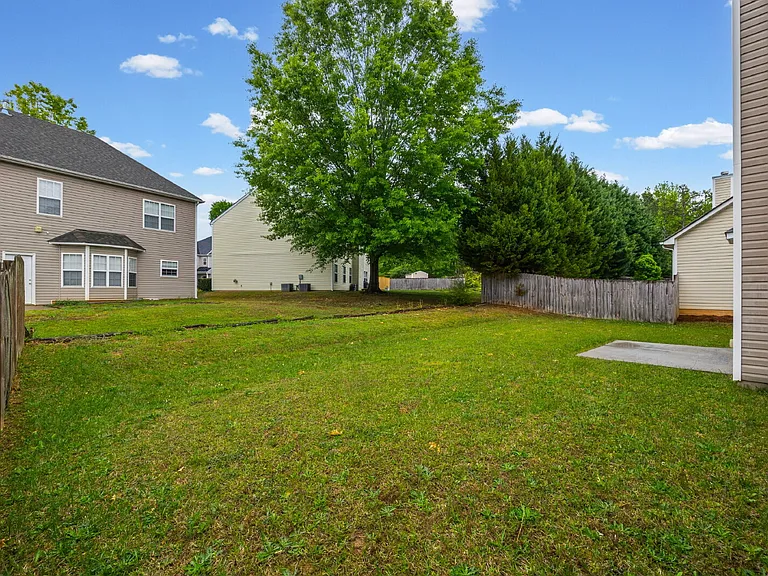 2704 Piersland Dr — Photo 28