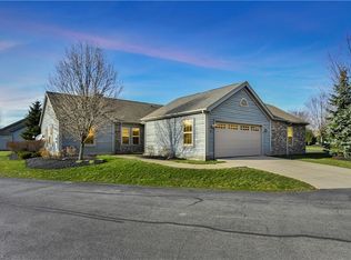 351 Windjammer Dr, Columbiana, OH 44408