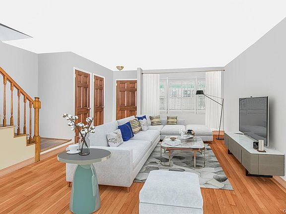 3rd image of 2115 Haviland Ave