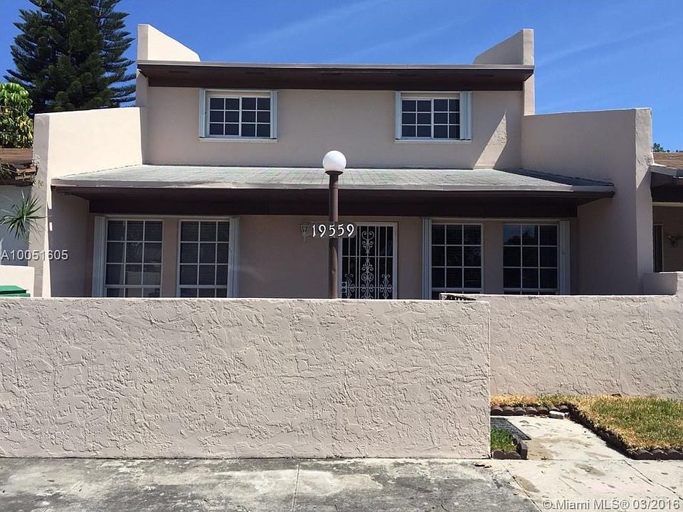 1st image of 19559 NW 55 Circle Pl