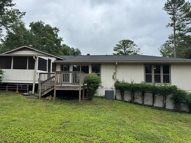 2627 Twin Oaks Dr SW — Photo 3