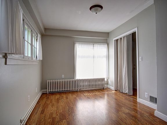 4th image of 1685 Taylor Ave W APT 1
