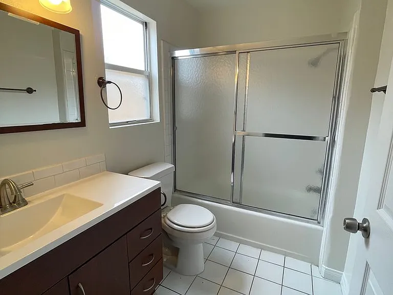 1415 Venice Blvd — Photo 11