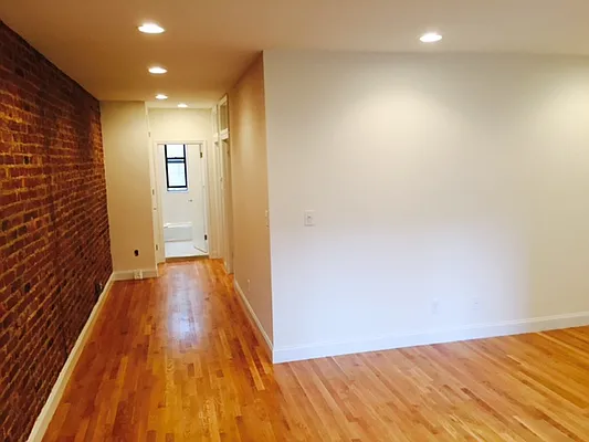 Rented by PMG Real Estate  | media 38