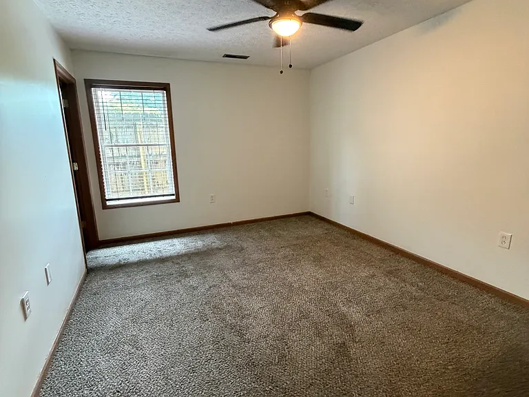 700 Elm St — Photo 10