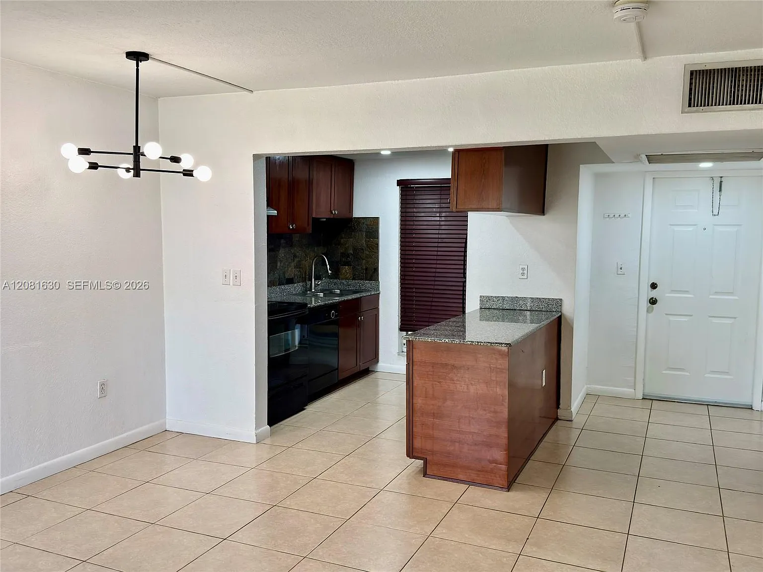 Palms Pinecrest Condo — Photo 2