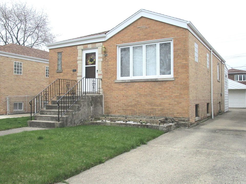 1st image of 7529 W Foster Ave