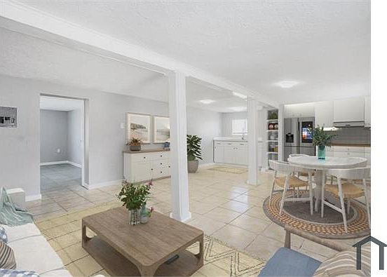 1st image of 323 Texas St #1