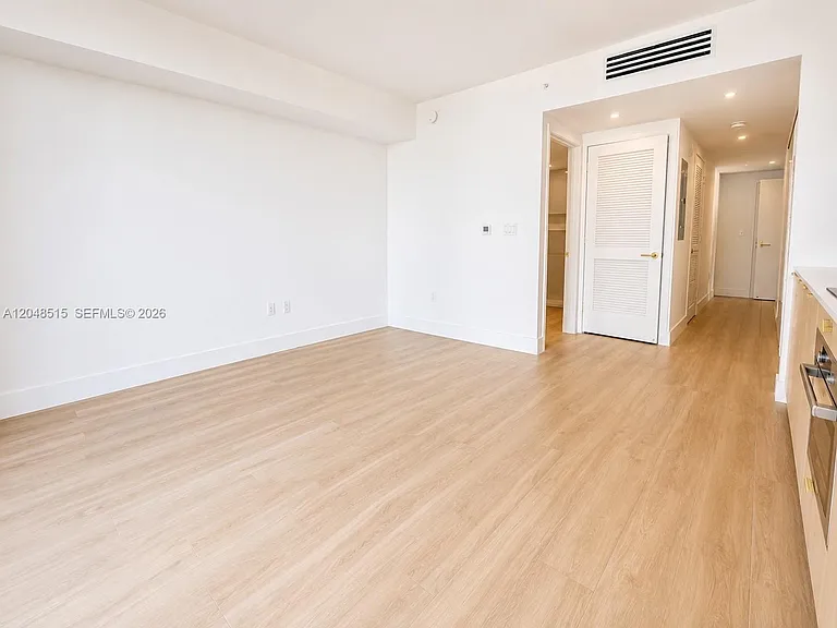 90 NE 32nd St #814 — Photo 6