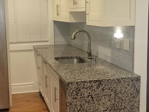 1100 E Main St APT 1, Stamford, CT 06902