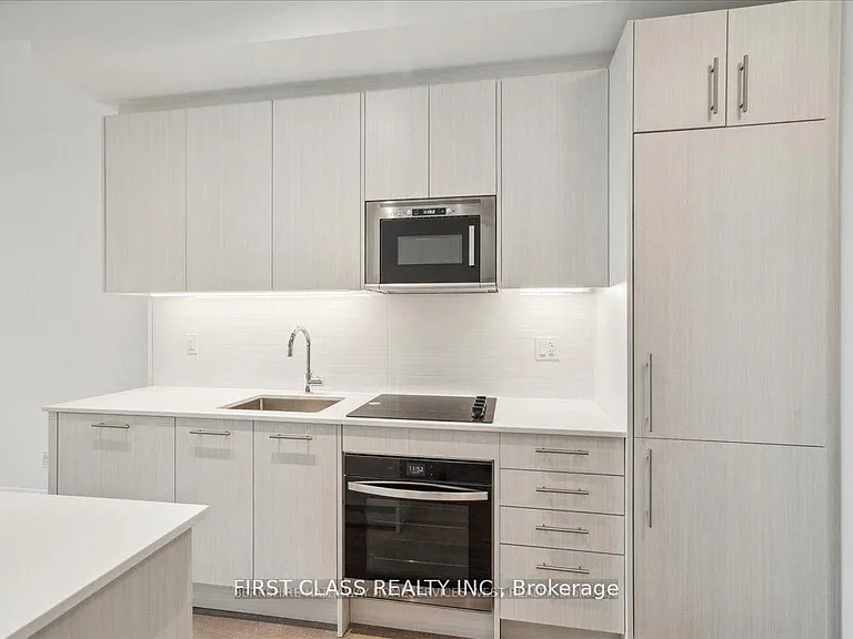 286 Main St #913 — Photo 5
