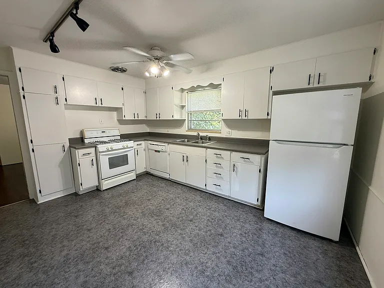 Eat in Kitchen