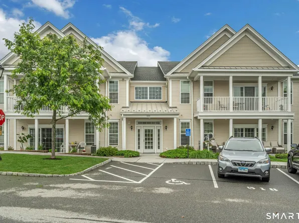 503 Center Meadow Lane #503, Danbury, CT 06810