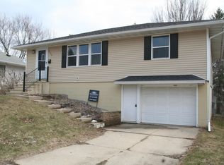 2034-18 1/2 St NW, Rochester, MN 55901