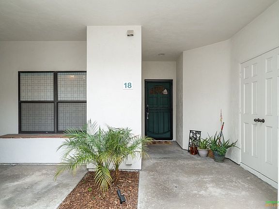 3rd image of 16120 Avenida Venusto APT 18