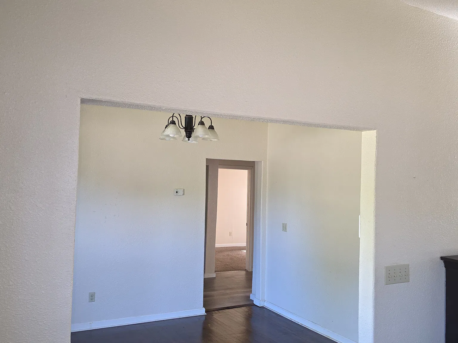 3 bed, 1265 sqft, $1,235 — Photo 2