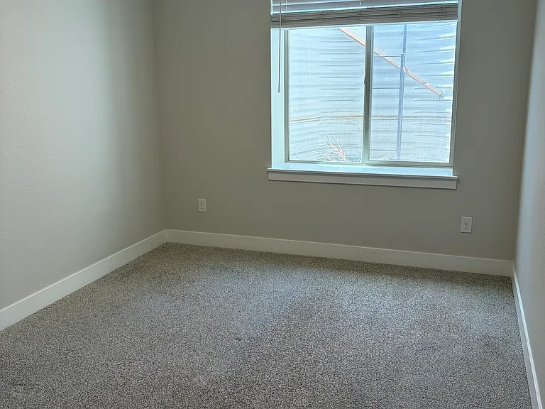 1407 Rogers Ct — Photo 46
