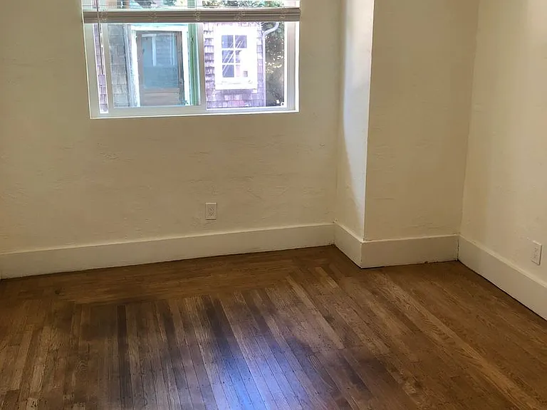 1317 Virginia St — Photo 17