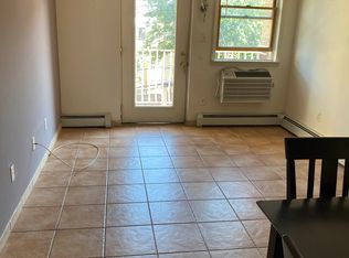 26-48 29th St #2F, Astoria, NY 11102