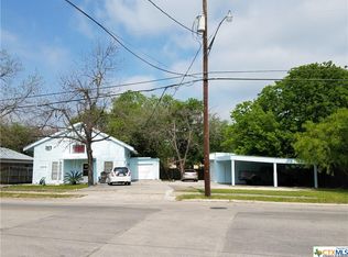 2204 W San Antonio St, New Braunfels, TX 78130