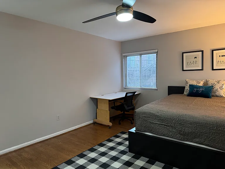 2311 Rockland Ave — Photo 3