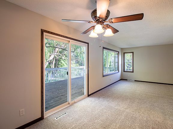 5th image of 16639 Lyons Ave SE