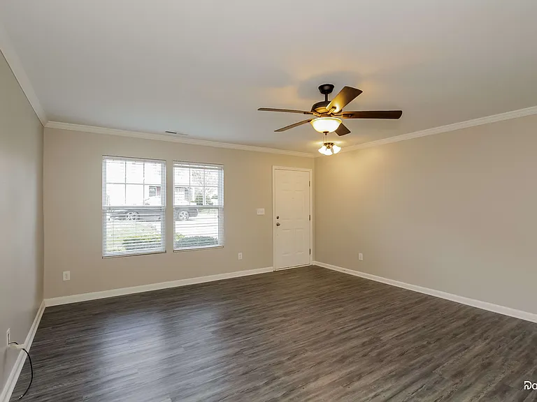 7215 Waldon Park Ln — Photo 5