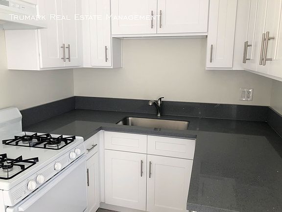 3rd image of 585 E Washington Blvd #2