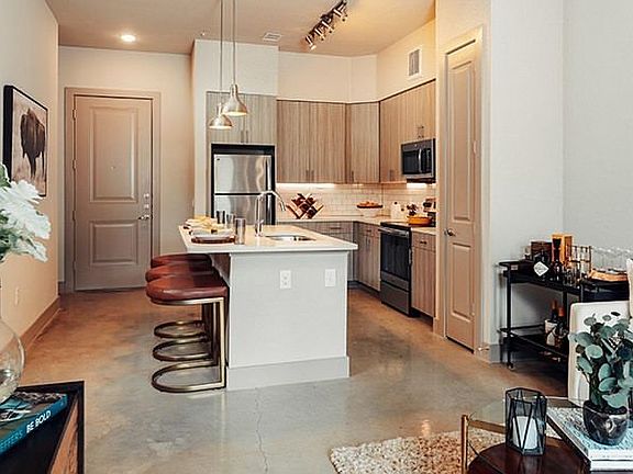 4th image of 3008 Gonzales St #8631054