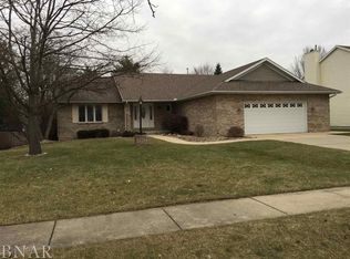 3212 Suffolk Way, Bloomington, IL