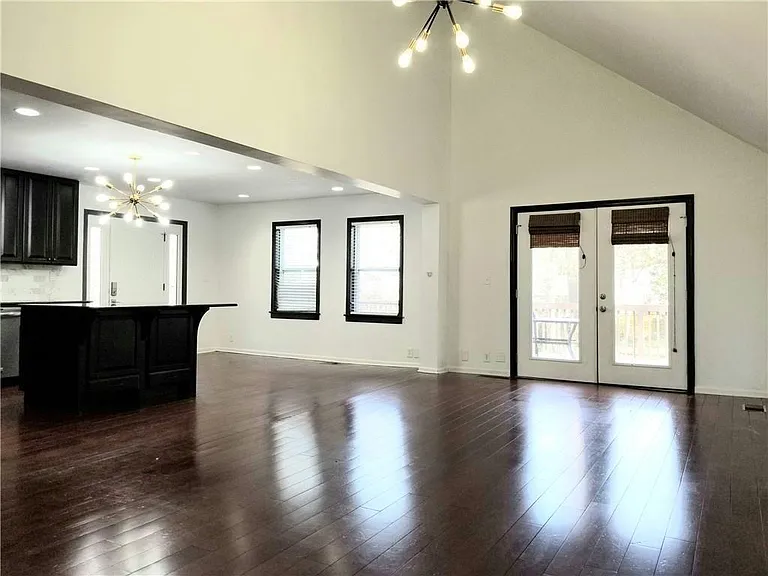 2091 Northside Dr NW — Photo 8